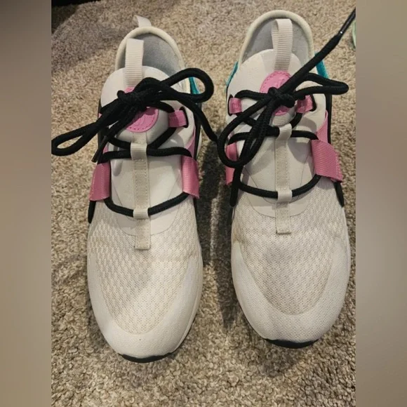 Nike Air Huarache City Low Hyper Jade 2019 white black teal and pink size 